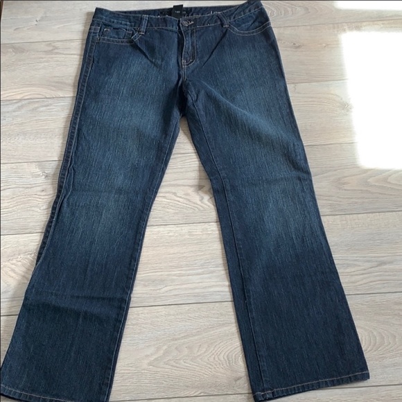 Calvin Klein Lean Bootcut Dark Wash Jeans Size 32 - Picture 2 of 4